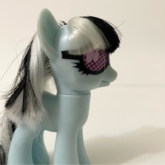 My Little Pony Mania Photo Finish Figure MLP Toys R Us Exclusive - Picture 15 of 15